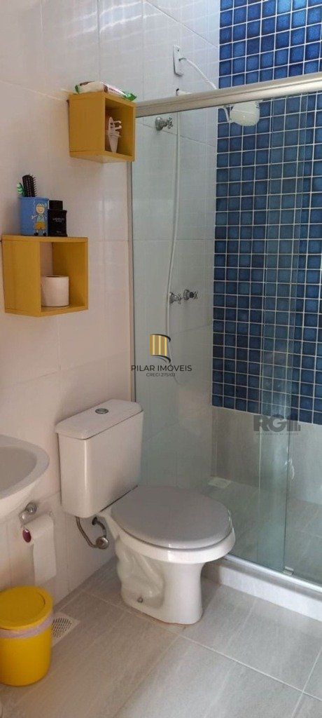 Casa com 2 dormitórios no bairro Hípica