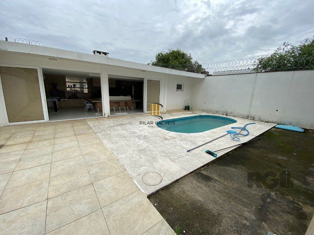 Casa 189m² - 3 suítes, piscina, 5 vagas no bairro Teresópolis