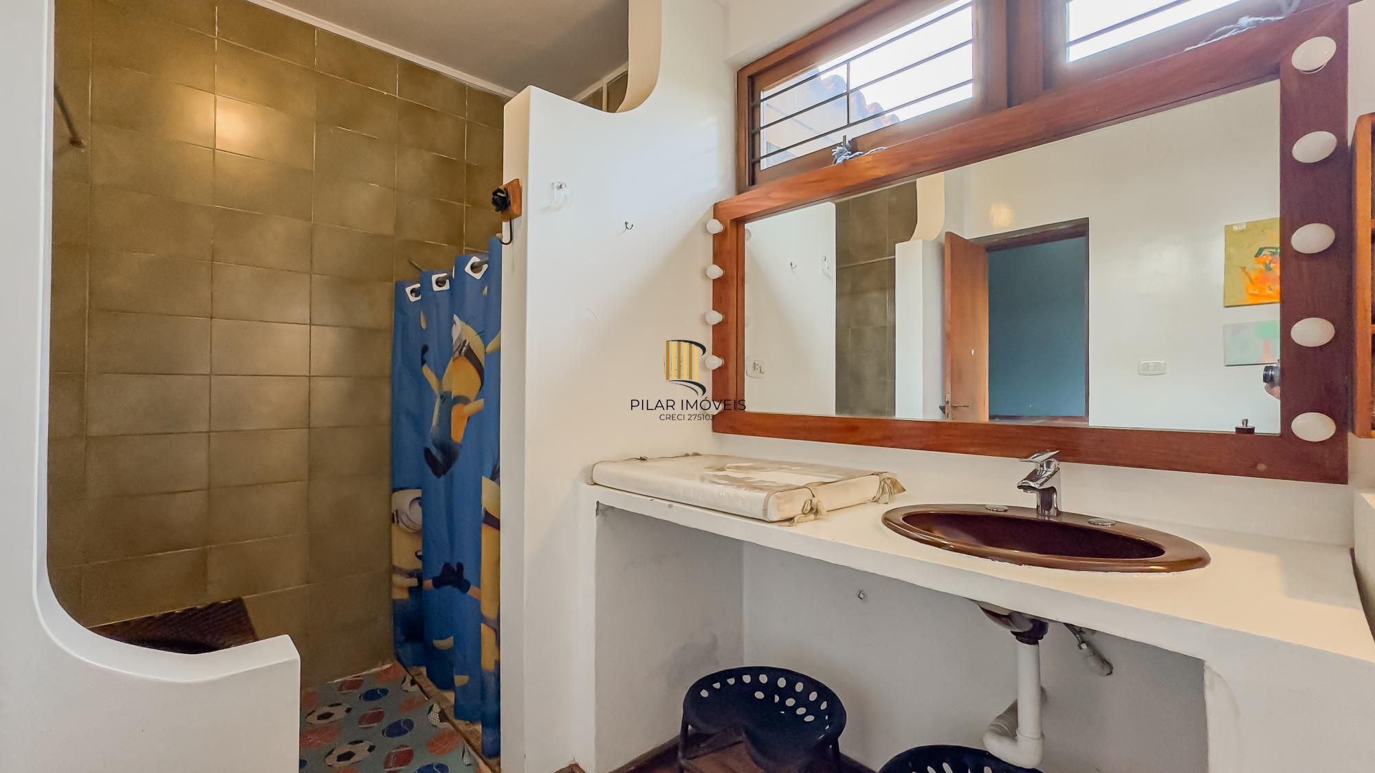 Casa com 3 quartos e 313m² à venda em Chácara das Pedras, Porto Alegre. Rua Joao Paetzel, Chácara Das Pedras, Porto Alegre