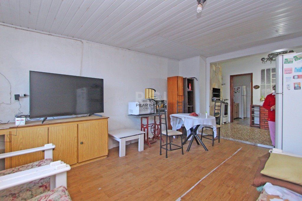 Casa para Venda - 160m², 4 dormitórios, sendo 1 suites, 3 vagas - Medianeira