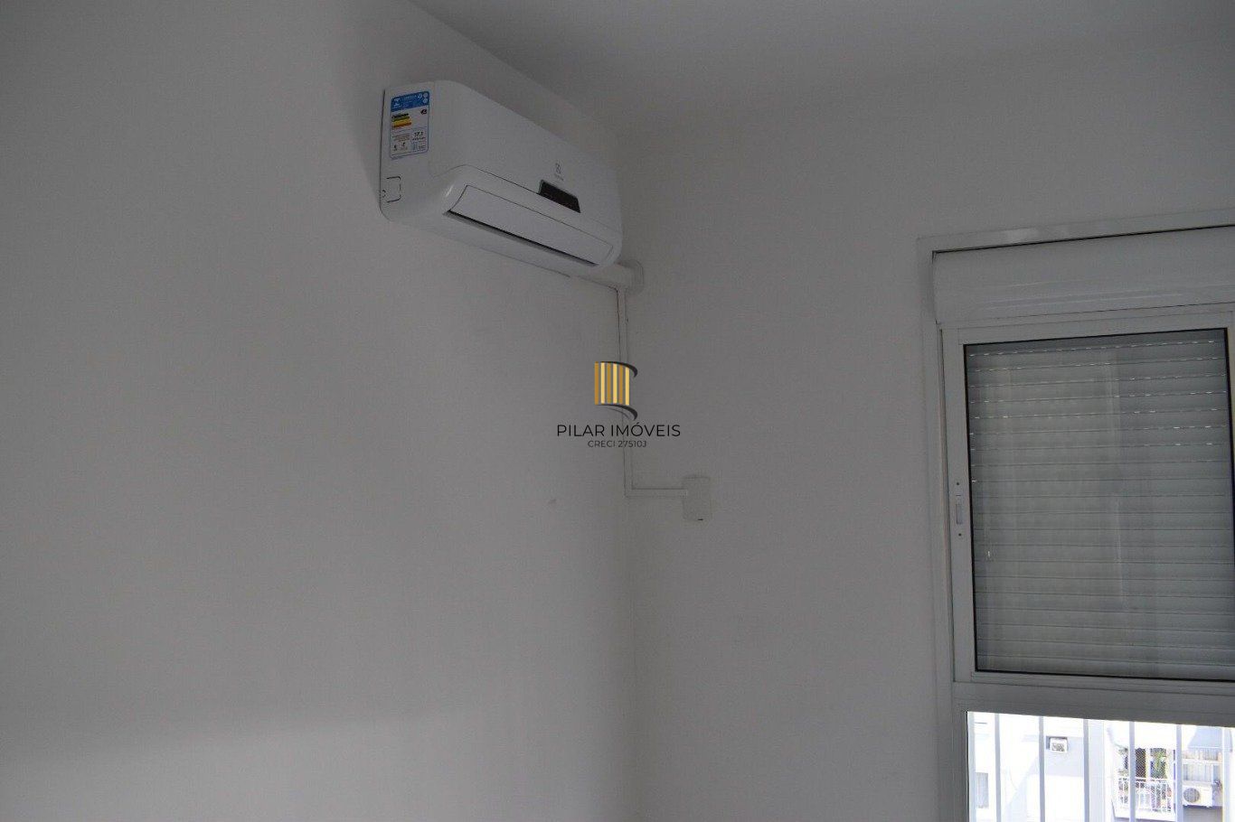 Apartamento com 3 quartos e 79m² à venda em Passo da Areia, Porto Alegre. Rua Bezerra De Menezes, Passo Da Areia, Porto Alegre