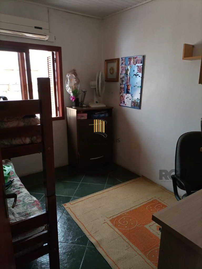 Casa 4 dormitórios no bairro Vila Ipiranga