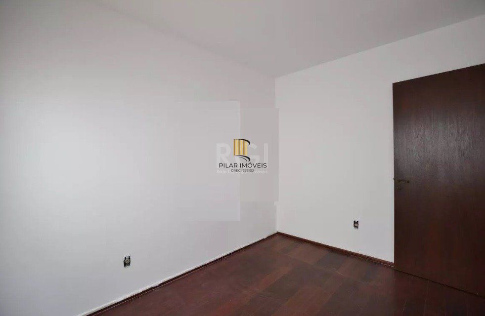 Casa para Venda - 267m², 4 dormitórios, sendo 1 suites, 2 vagas - Tristeza