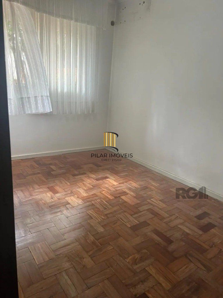 casa com 3 dormitórios no bairro Parque Santa Fé