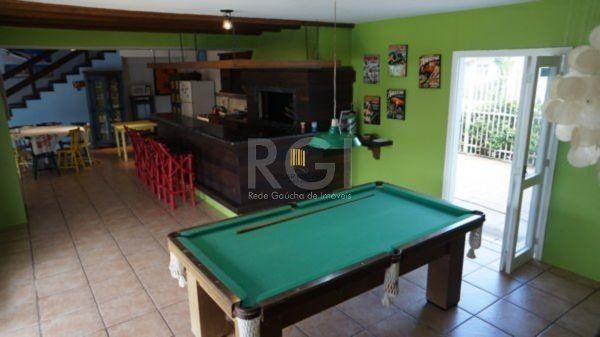 Casa para Venda - 500m², 7 dormitórios, sendo 2 suites, Atlântida