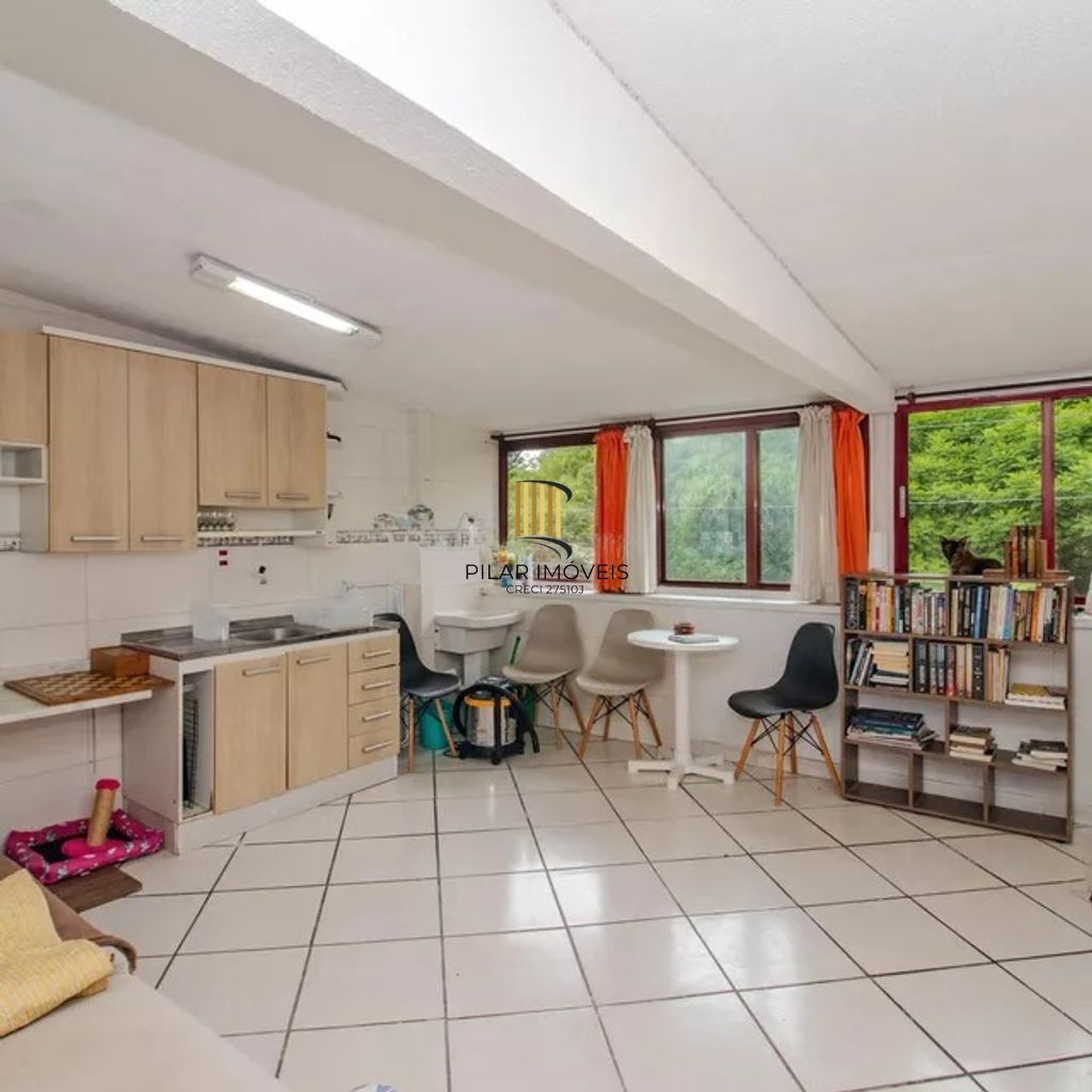 Cobertura de 2 dormitórios à venda em Passo da Areia - Porto Alegre