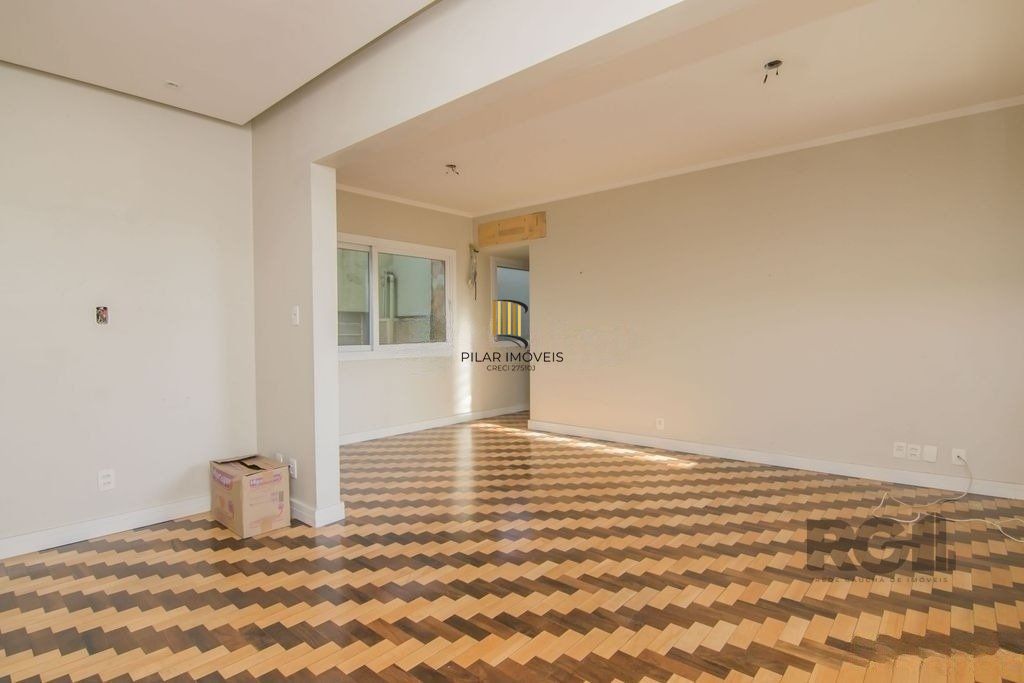 Apartamento 145m² - 3 dormitórios sendo 1 suíte e 2 vagas no Centro Histórico/Porto Alegre