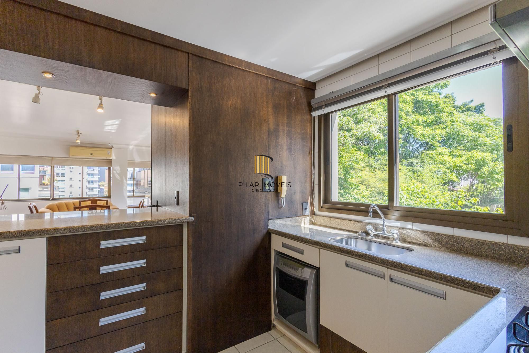 **Apartamento Mobiliado à Venda no bairro Bela Vista em Porto Alegre, RS**