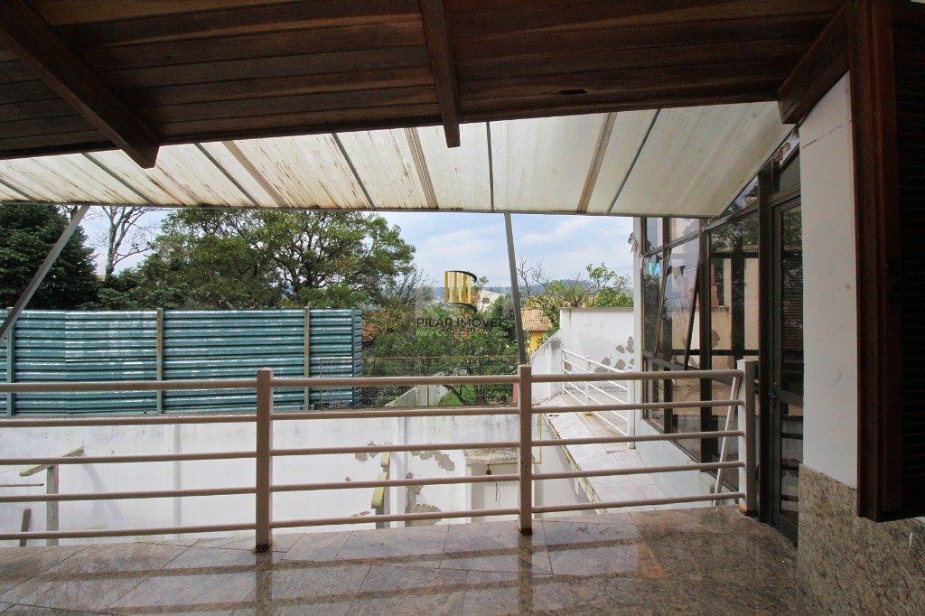 Casa para Venda - 840m², 7 dormitórios, sendo 3 suites, 8 vagas - Medianeira