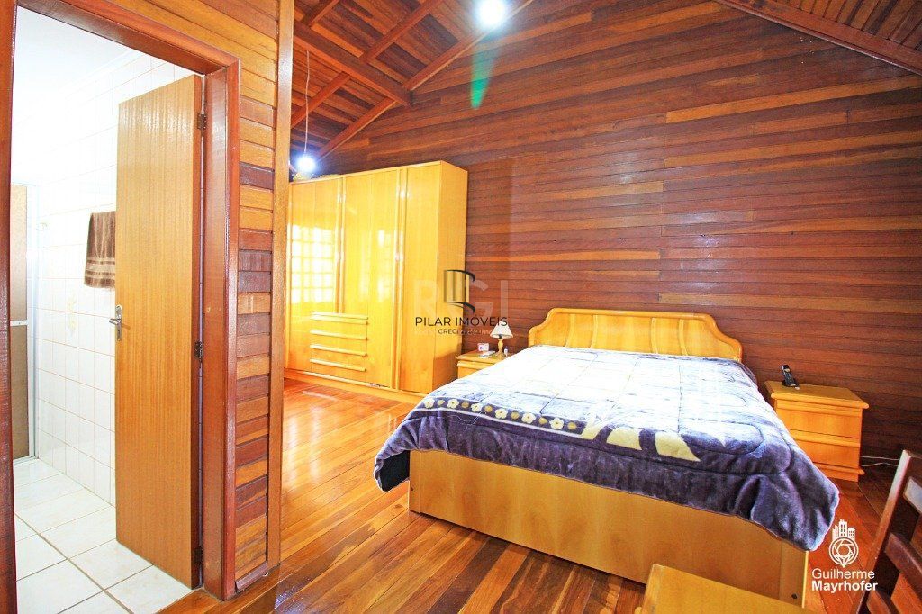 Casa para Venda - 235m², 3 dormitórios, sendo 1 suites, 3 vagas - Sarandi