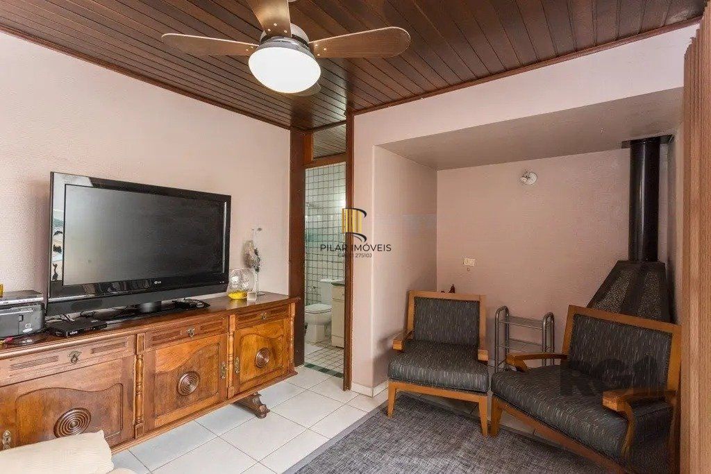 Casa com 3 dormitórios no bairro Jardim Lindóia