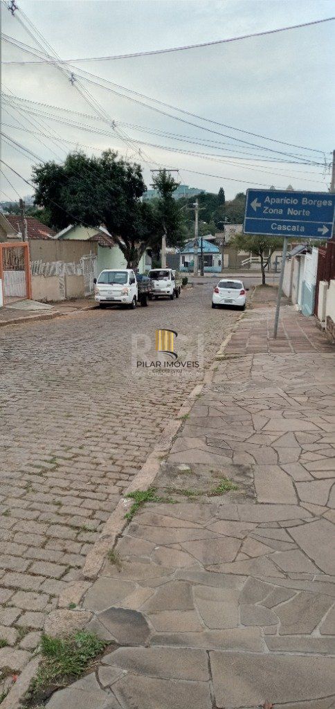 Casa para Venda - 95m², 2 dormitórios, 3 vagas - Teresópolis