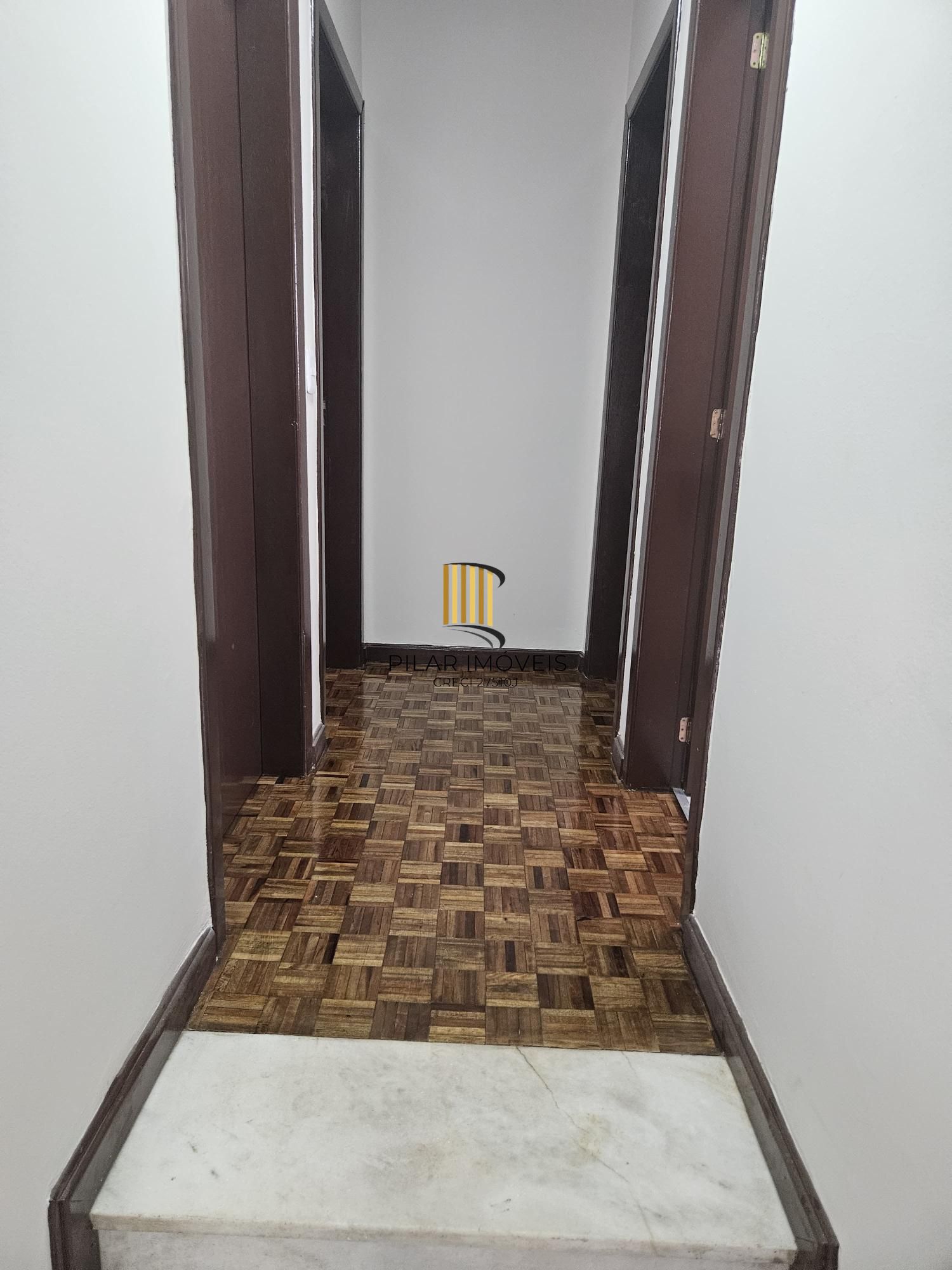 Casa toda reformada na avenida nonoai