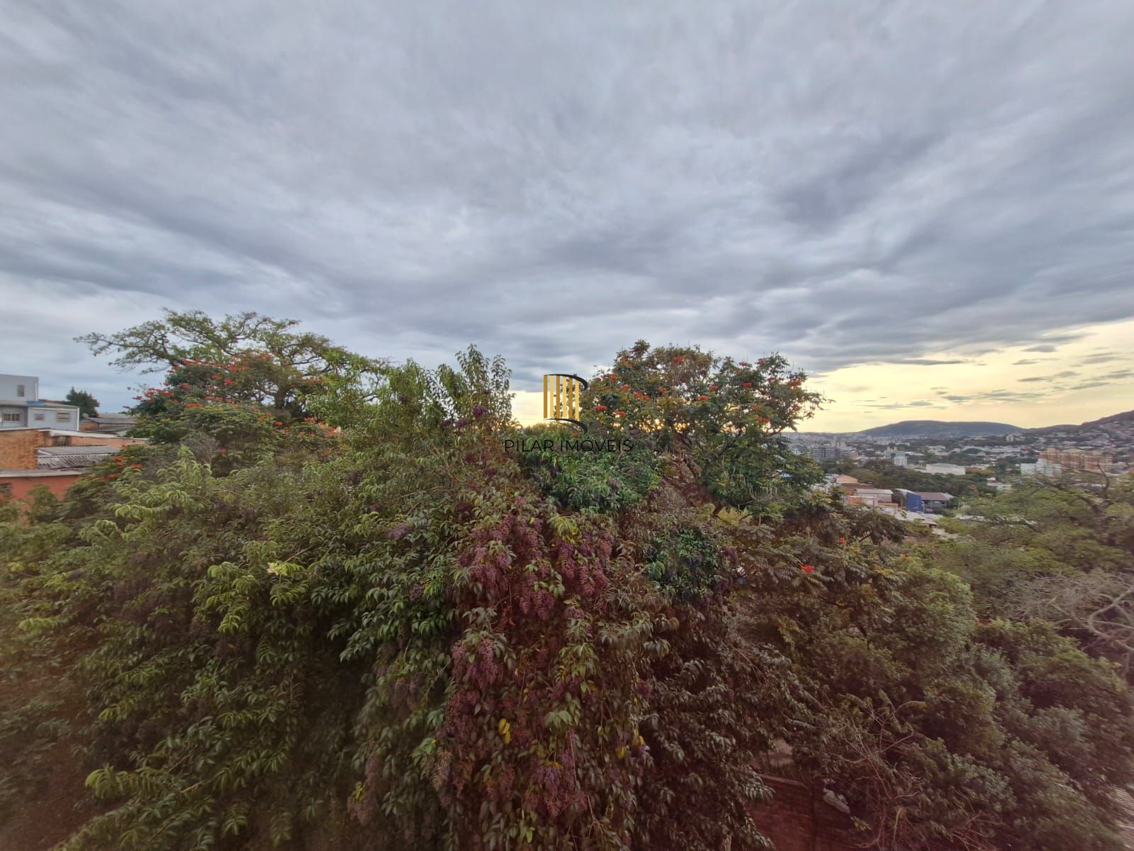 Apartamento 1 dormitório com 1 vaga rotativa