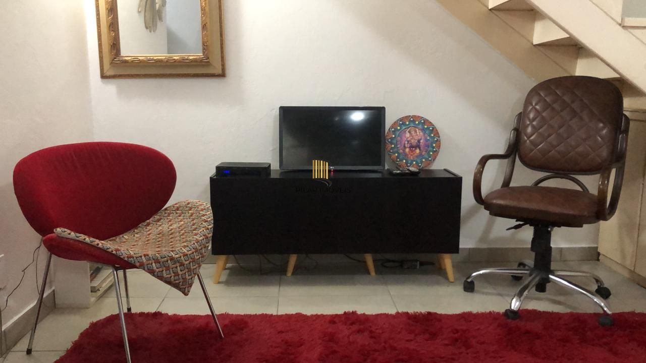 Casa Condominio em Porto Alegre, no bairro Humaitá, com 2 dormitório(s), e 2 banheiros, à venda.