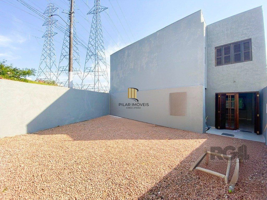 Casa de 3 dormitórios no bairro Mário Quintana