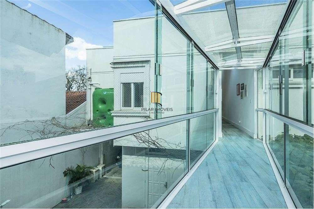 Casa de 317m², bairro jardim Lindoia