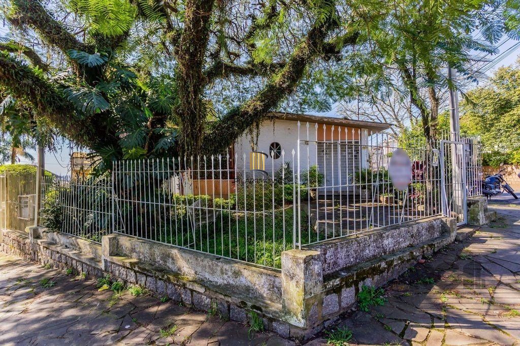 Casa 172m² - 3 dormitórios, 3 vagas no bairro Teresópolis