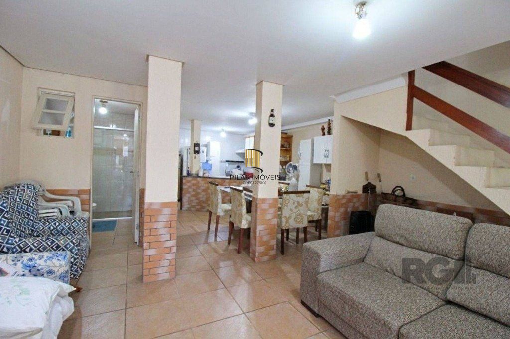 Casa 3 Dormitório(s) Bairro Serraria