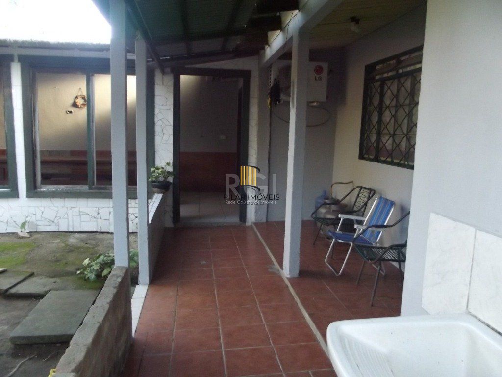 Casa para Venda - 150m², 3 dormitórios, Restinga