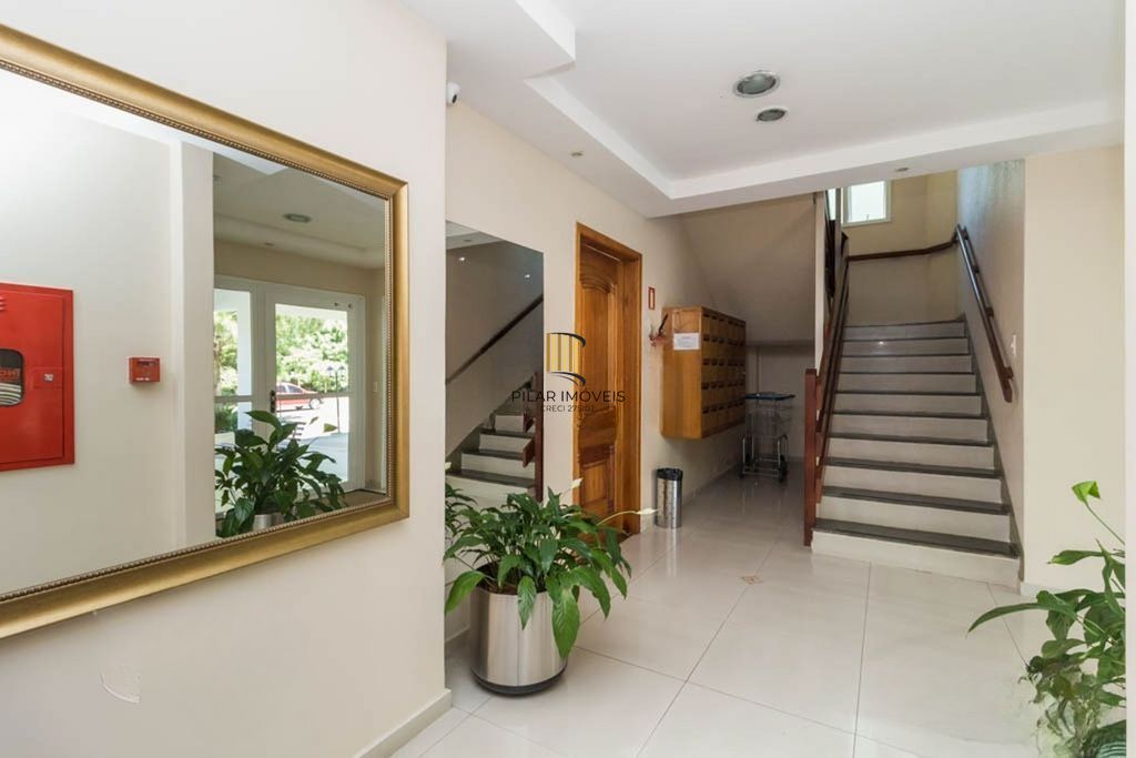 Apartamento 3 dorms à venda Rua Xavier da Cunha, Nonoai - Porto Alegre