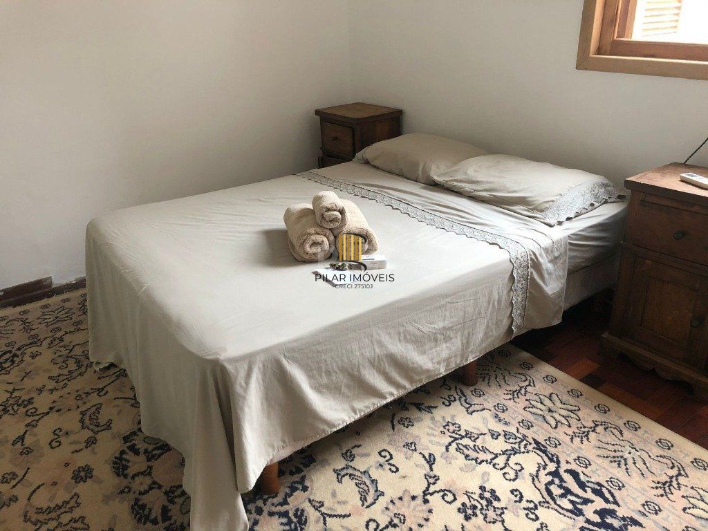 Casa para Venda - 260m², 3 dormitórios, sendo 2 suites, 2 vagas - Nonoai