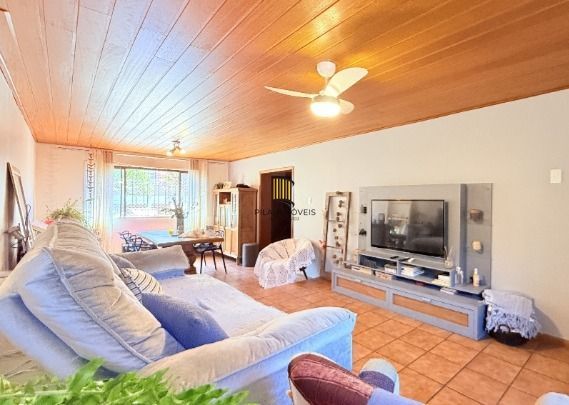 Casa 4 dormitórios no bairro Teresópolis