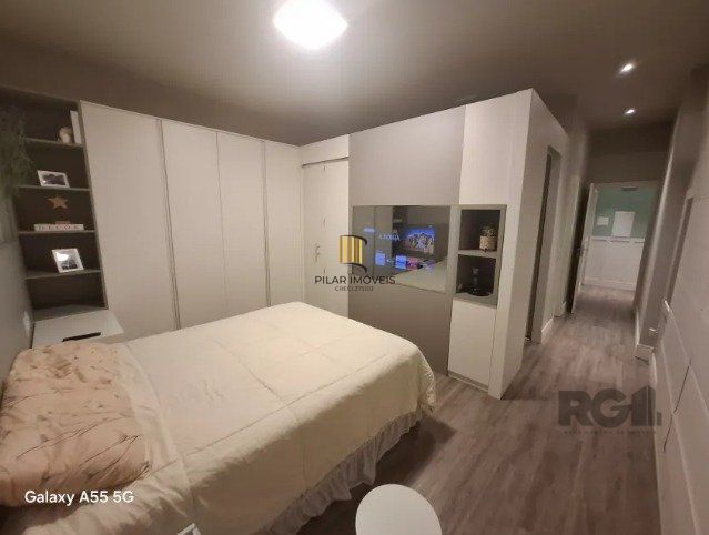 Casa reformada com 3 dormitórios, 5 vagas no bairro São João