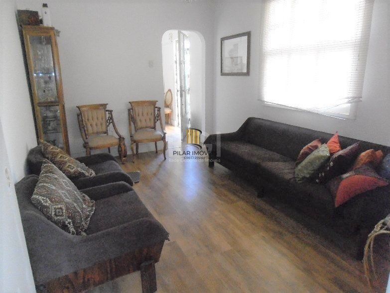 Casa para Venda - 159m², 3 dormitórios, 3 vagas - Menino Deus