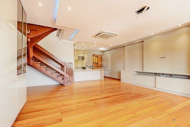Apartamento à venda em Higienópolis com 236 m², 3 quartos, 1 suíte e 3 vagas.