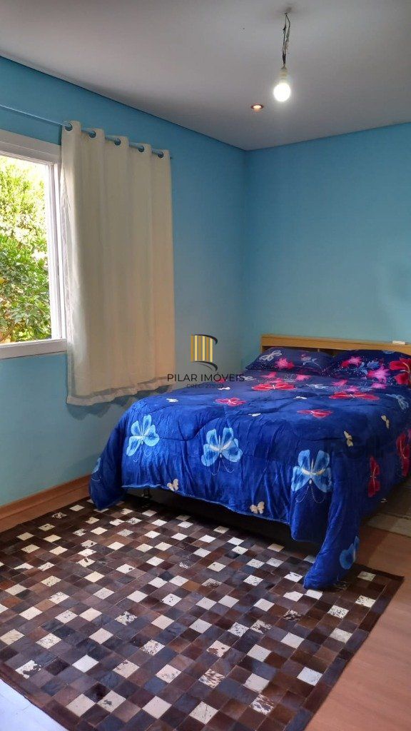 Casa com 4 dormitórios no bairro Vila Nova