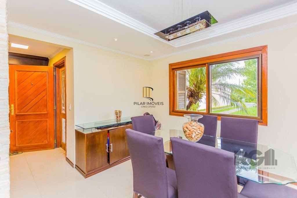 Casa em condomínio de 155m², 3 dormitórios, 4 vagas no bairro Espírito Santo