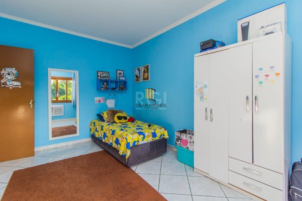 Casa para Venda - 300m², 4 dormitórios, sendo 1 suites, 3 vagas - Santa Isabel