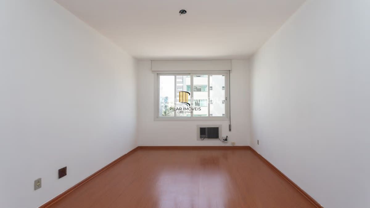 Apartamento de 2 dormitórios à venda em Petrópolis, Porto Alegre.