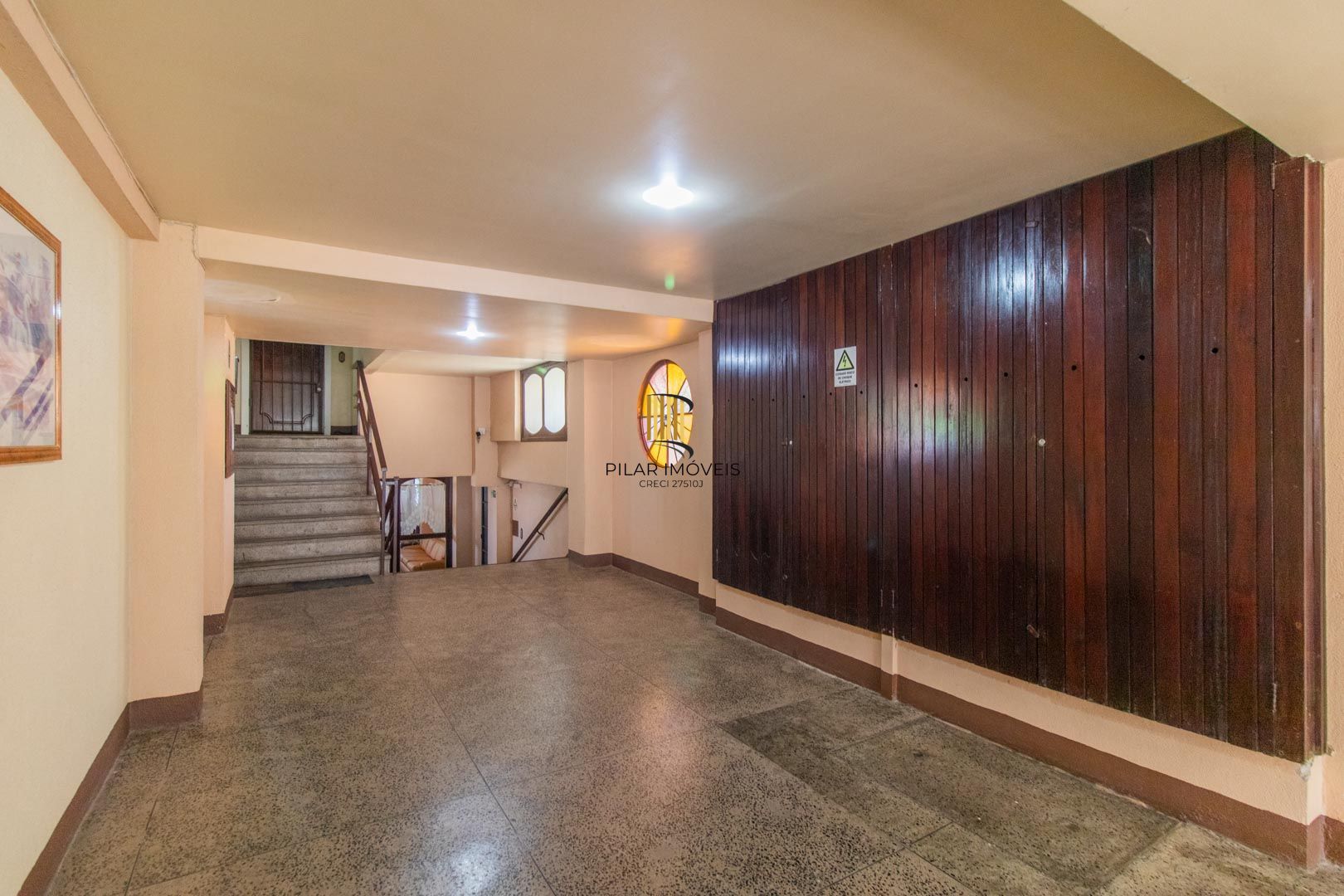 Apartamento de 2 dormitórios á venda no Bairro Teresópolis - Porto Alegre.