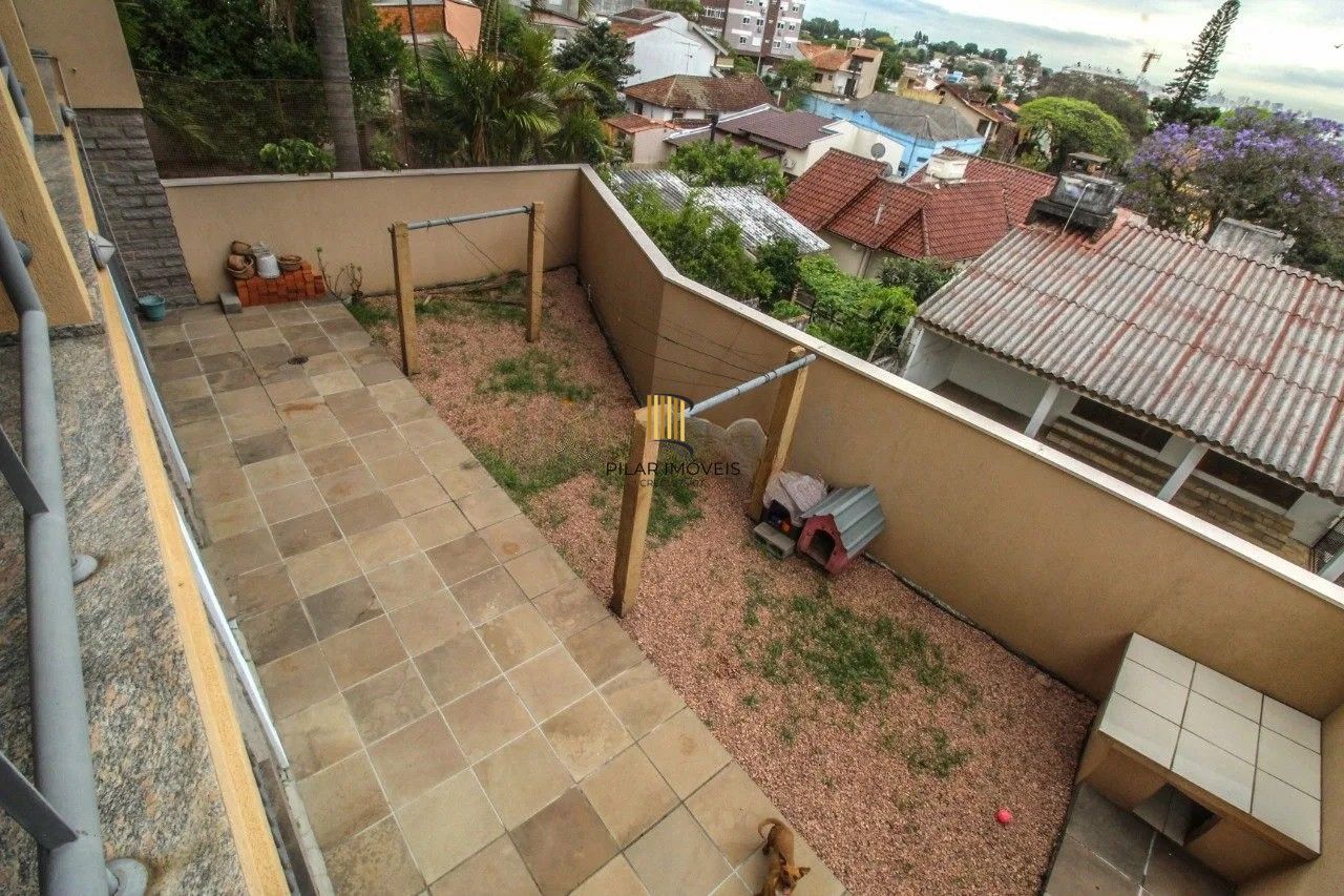 Casa 612m² - 3 suíte, 8 vagas no bairro Medianeira