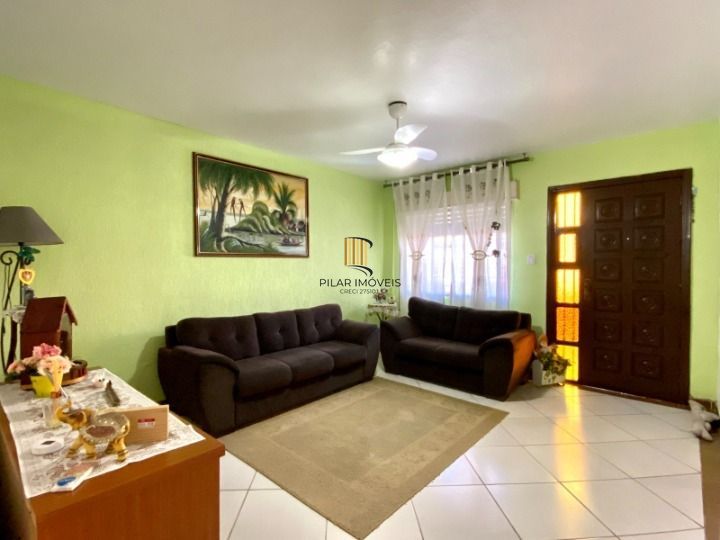 Casa com 03 dormitorios e 4 vagas de garagem proximo a Sport club Sáo jóse - Porto Alegre/RS.