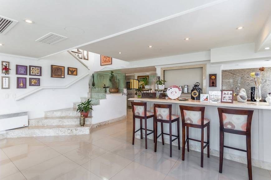 Cobertura para Venda - 412m², 4 dormitórios, sendo 3 suites, 2 vagas - Moinhos de Vento
