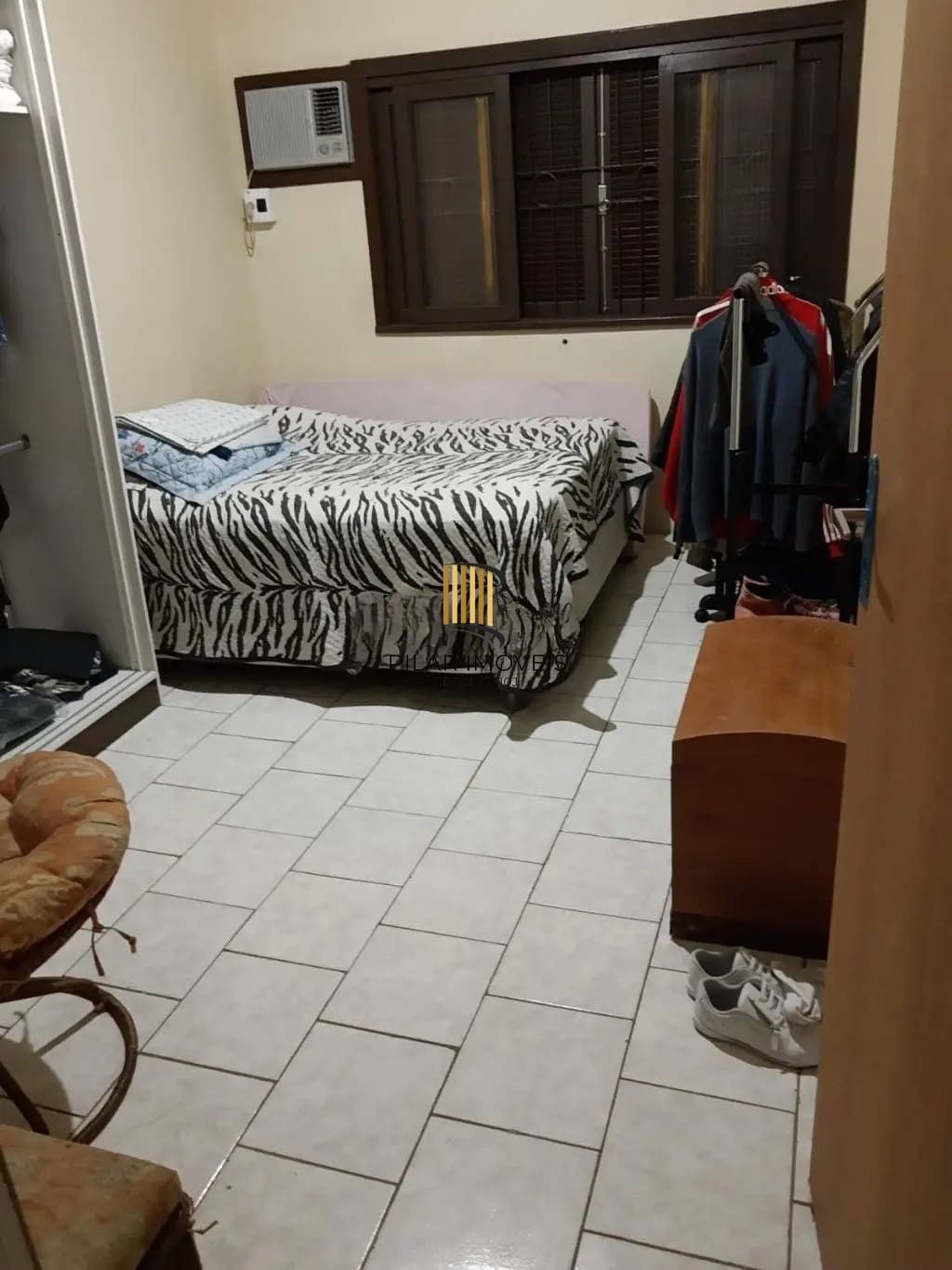 Casa com 2 dormitórios e 150m², no Bairro Jardim Sabará