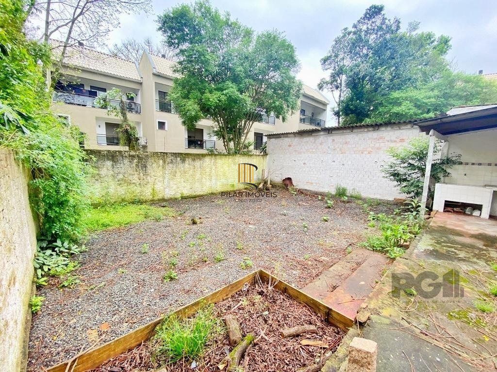 Casa 6 dormitórios no bairro Teresópolis