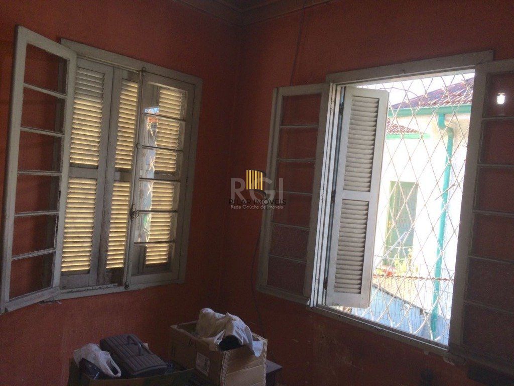 Casa para Venda - 192m², 3 dormitórios, 3 vagas - Medianeira