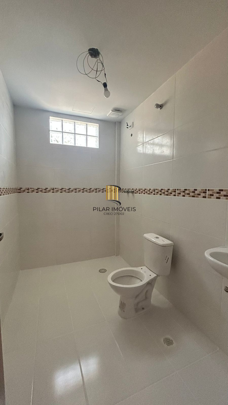 Apartamento 2 dormitórios no bairro Medianeira em Porto Alegre para Alugar