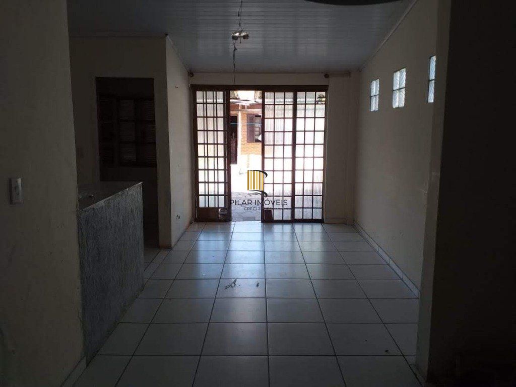 Casa para Venda - 200m², 6 dormitórios, 4 vagas - Tristeza