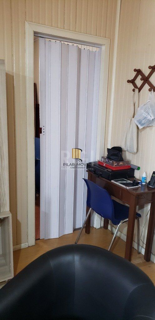 Casa para Venda - 200m², 8 dormitórios, 5 vagas - Teresópolis