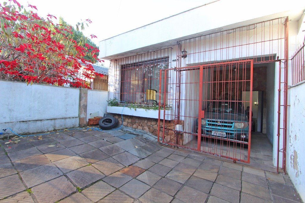 Casa para Venda - 160m², 4 dormitórios, sendo 1 suites, 3 vagas - Medianeira
