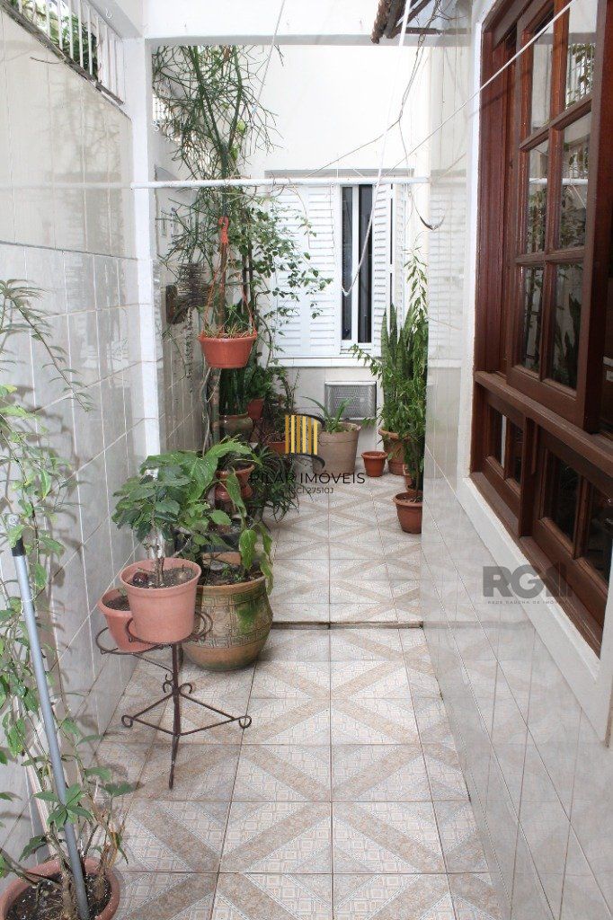 Apartamento de 3 dormitórios Térreo no bairro Moinhos de Vento