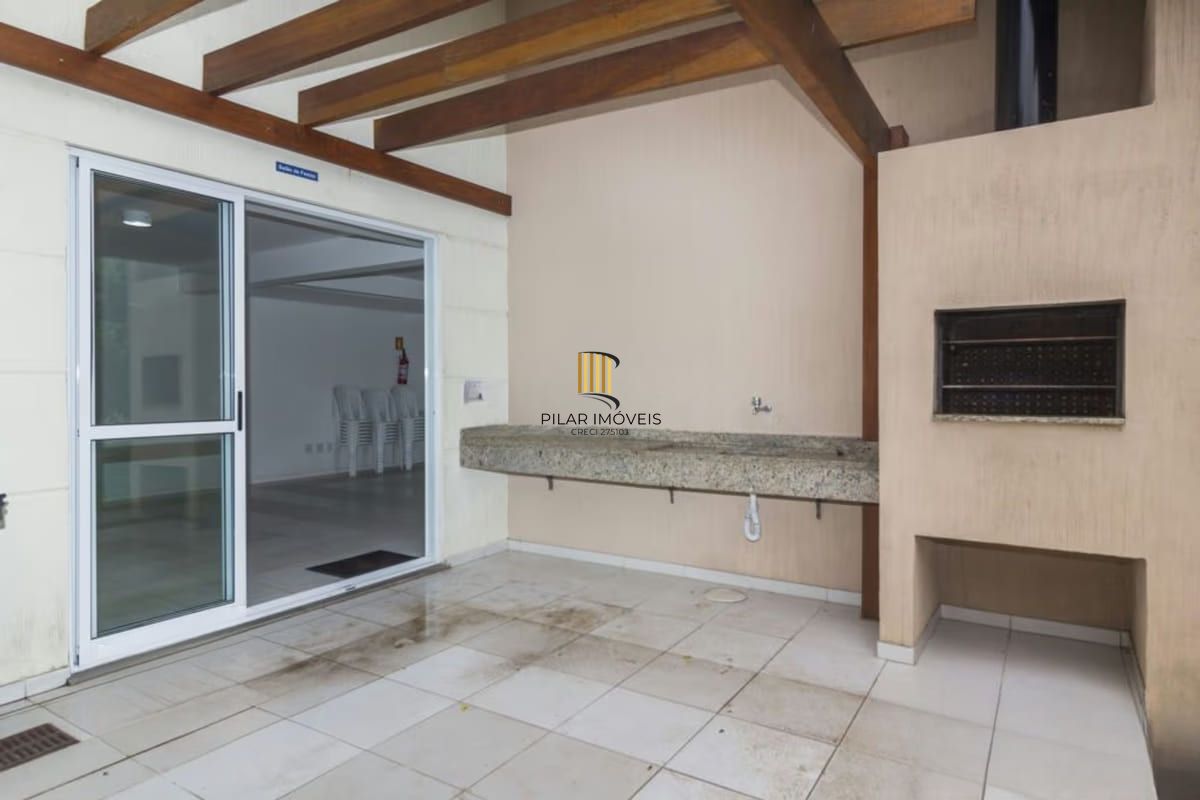 Apartamento de 2 dormitórios à venda em Hípica, Porto Alegre.