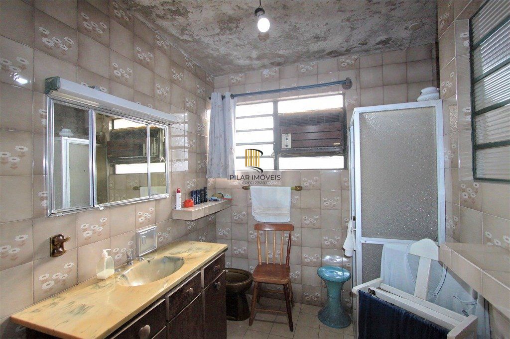 Casa para Venda - 187m², 3 dormitórios, sendo 1 suites, 2 vagas - Jardim São Pedro