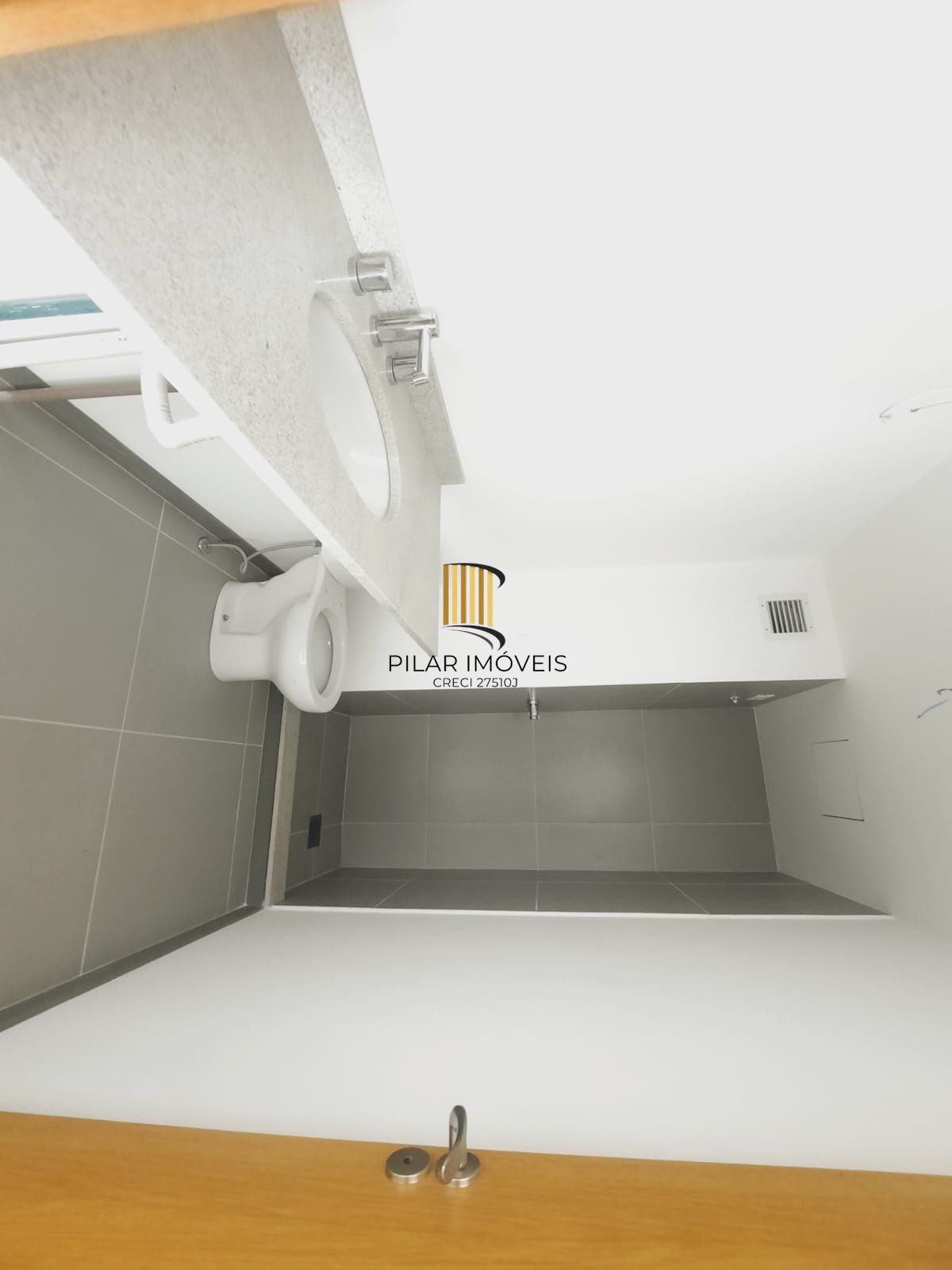 Apartamento novo de 01 dormitório e vaga de garagem no bairro santana- Porto alegre/RS