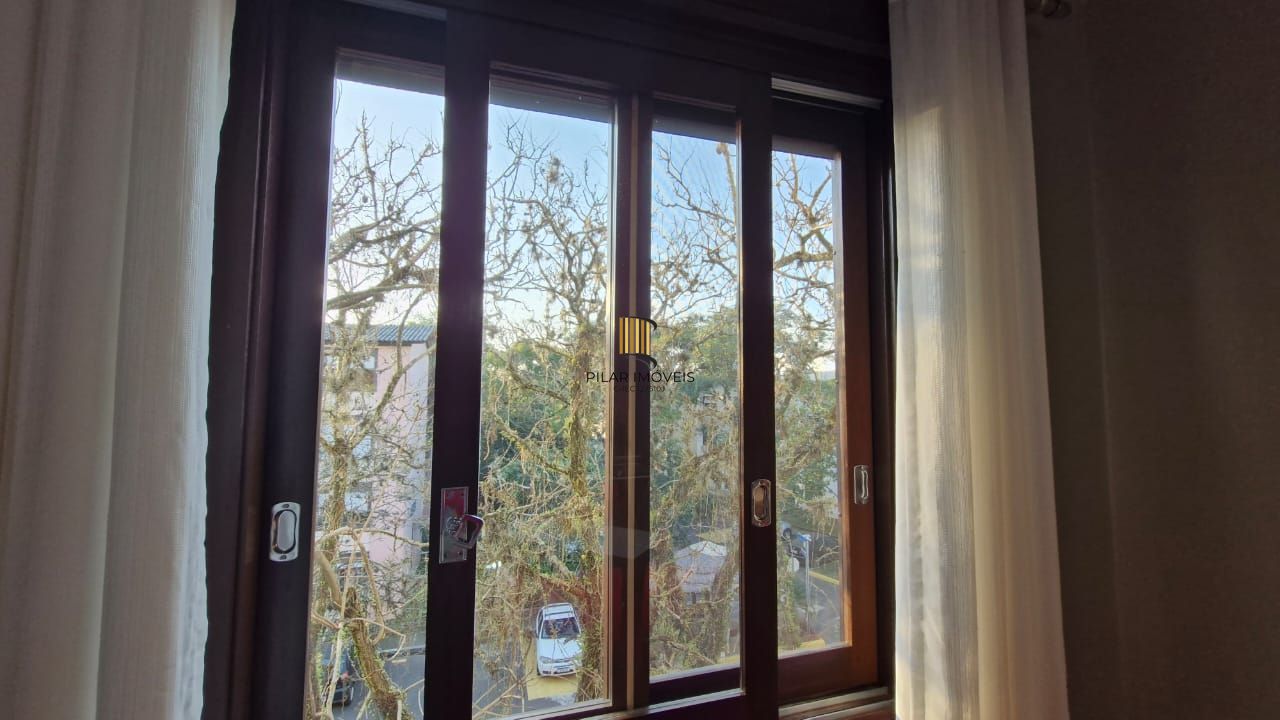 Apartamento pronto para morar, todo reformado, 3 dormitórios, banheiro, cozinha, área de serviço e 1 garagem